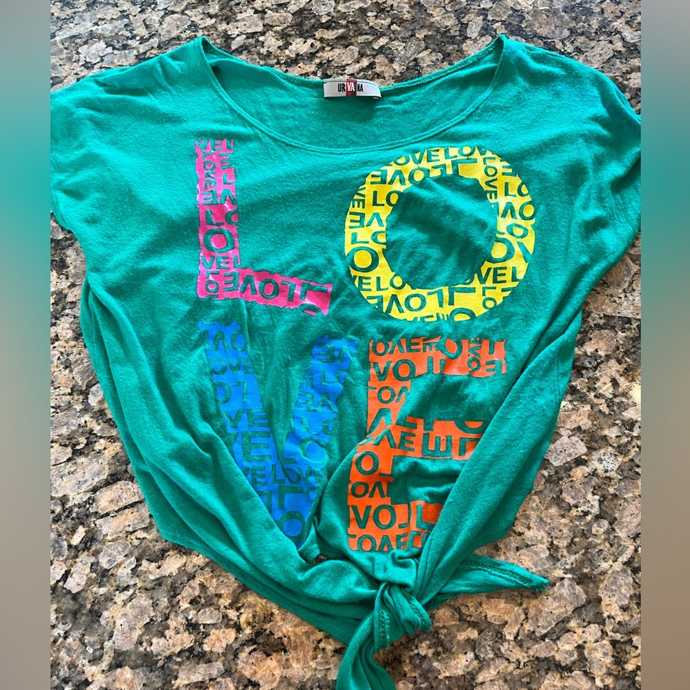 Cropped Tie LOVE shirt